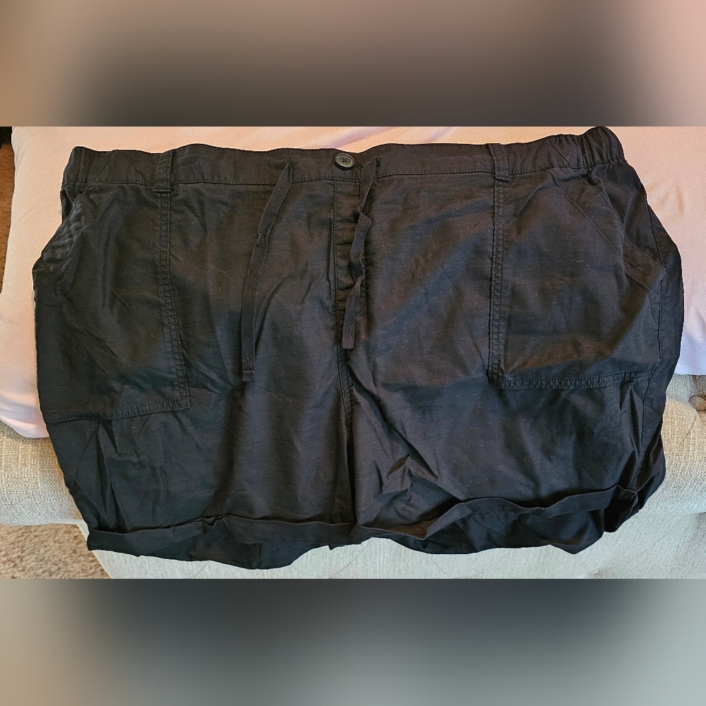 Lane Bryant shorts sz 22/24